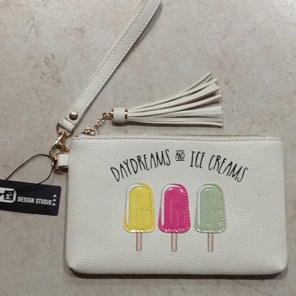 Cream Wristlet